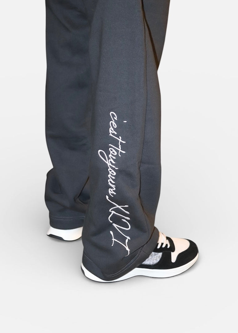 XLVI Jogger